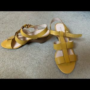 Summer sandals with ankle straps
